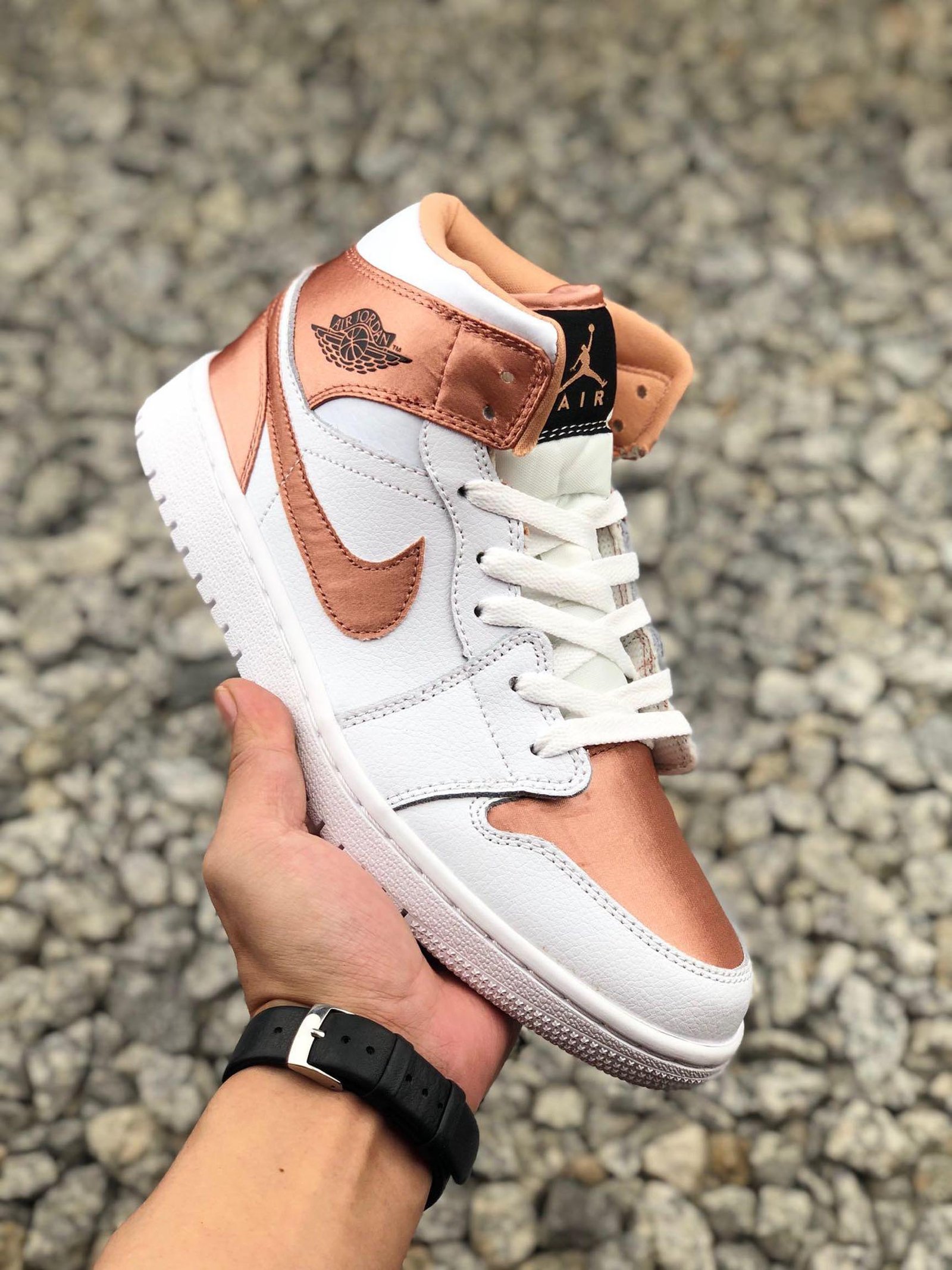 jordans 1 rose gold