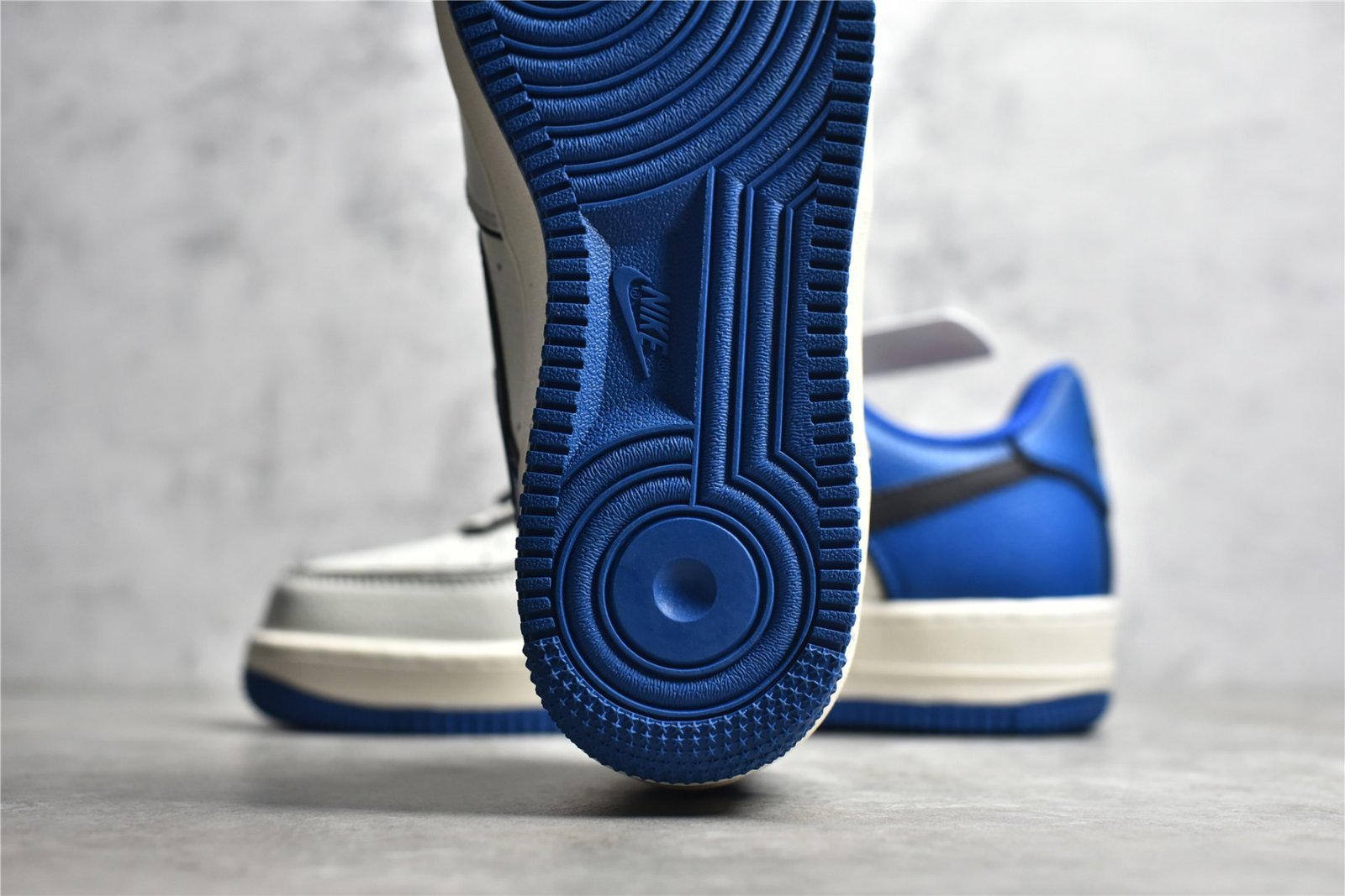 Nike AIR FORCE 1 LOW DAREDEVIL BEIGE/ROYAL BLUE/BLACK AL2236-300 – תמונה 10