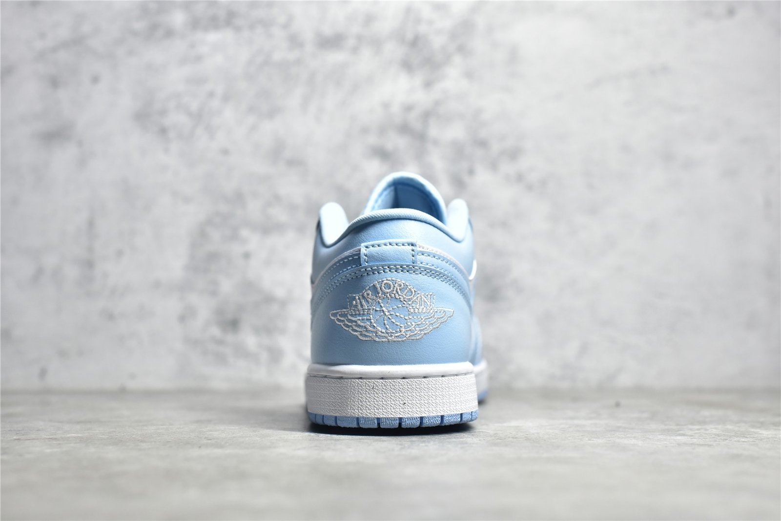 Nike AIR JORDAN 1 LOW WHITE/WHITE/ICE BLUE DC0774-141 – תמונה 14