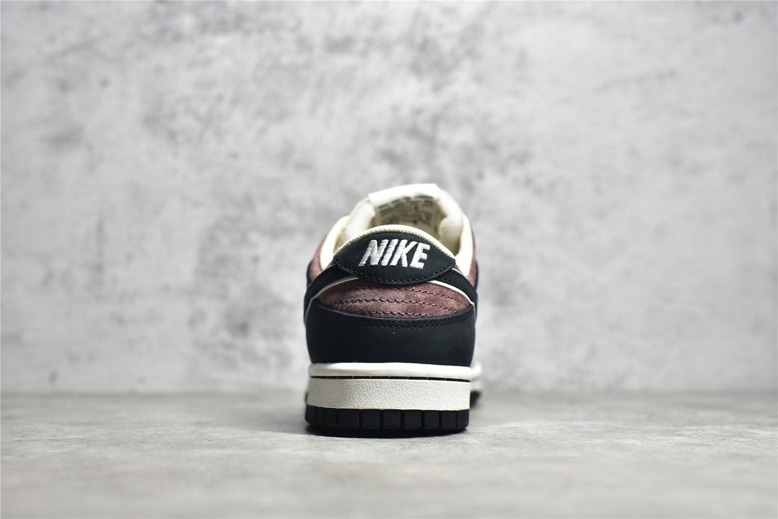 Nike SB DUNK LOW STEAMBOY OST X OTOMO KATSUHIRO BEIGE/BLACK/DARK BROWN LF0039-028 – תמונה 14