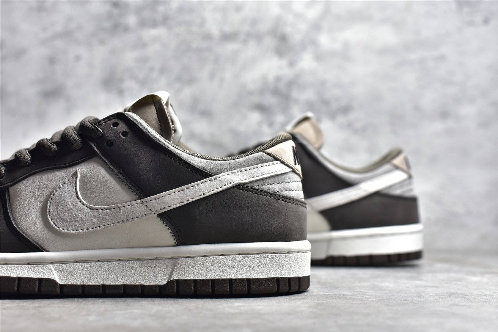 Nike SB DUNK LOW STEAMBOY OST X OTOMO KATSUHIRO WHITE/BROWN/WHITE LF0039-001 – תמונה 13