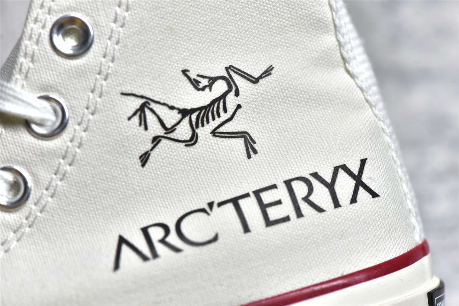 CONVERSE CHUCK TAYLOR ALL-STAR 70S HIGH X ARCHEOPTERYX WHITE/WHITE/EGRET 162056C – תמונה 8