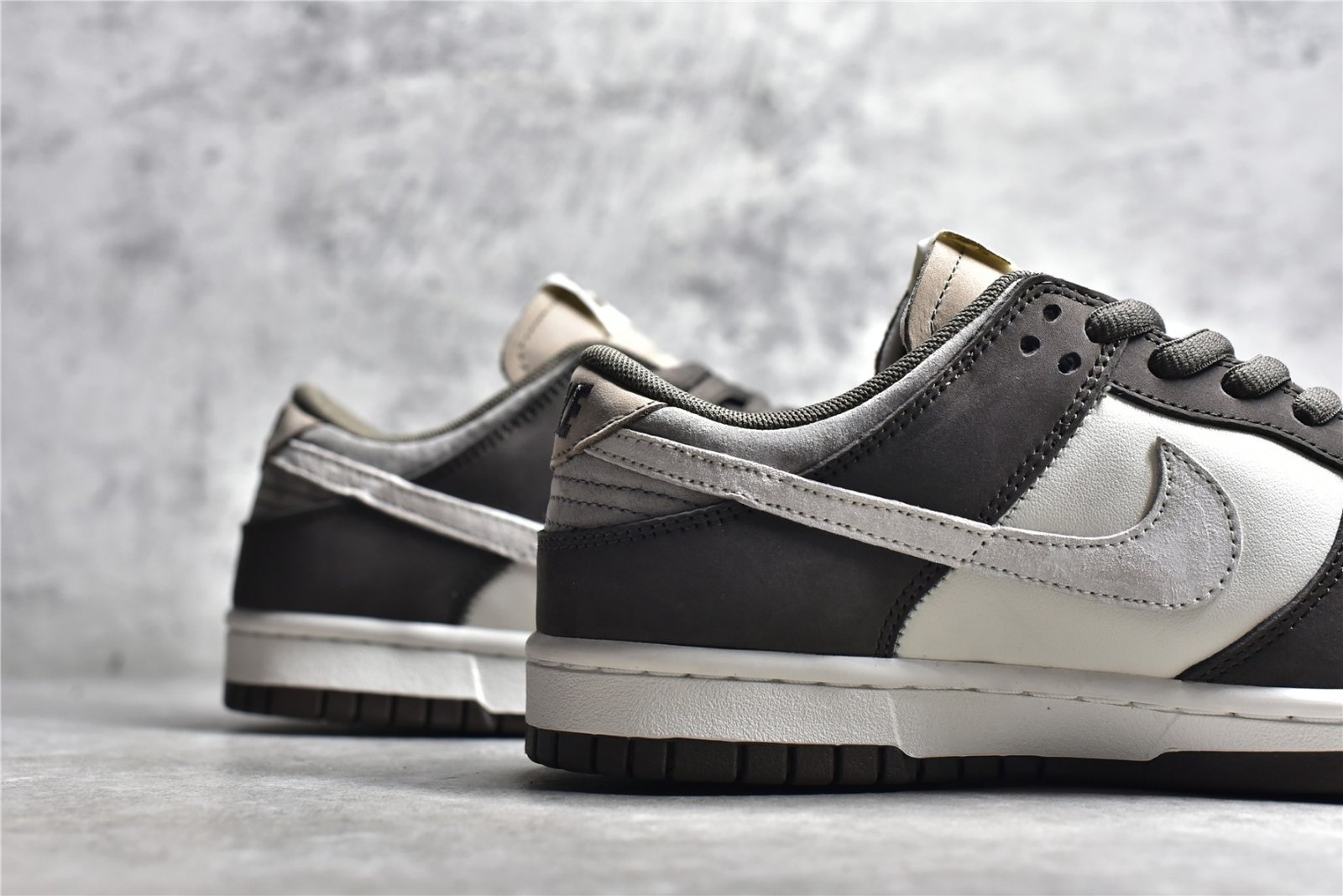 Nike SB DUNK LOW STEAMBOY OST X OTOMO KATSUHIRO WHITE/BROWN/WHITE LF0039-001 – תמונה 11