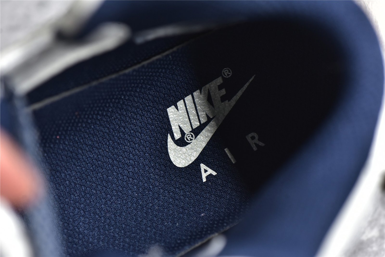 Nike AIR FORCE 1 07 MID MORE THAN X UNINTERRUPTED WHITE/NAVY BLUE/WHITE NU8802-303 – תמונה 4
