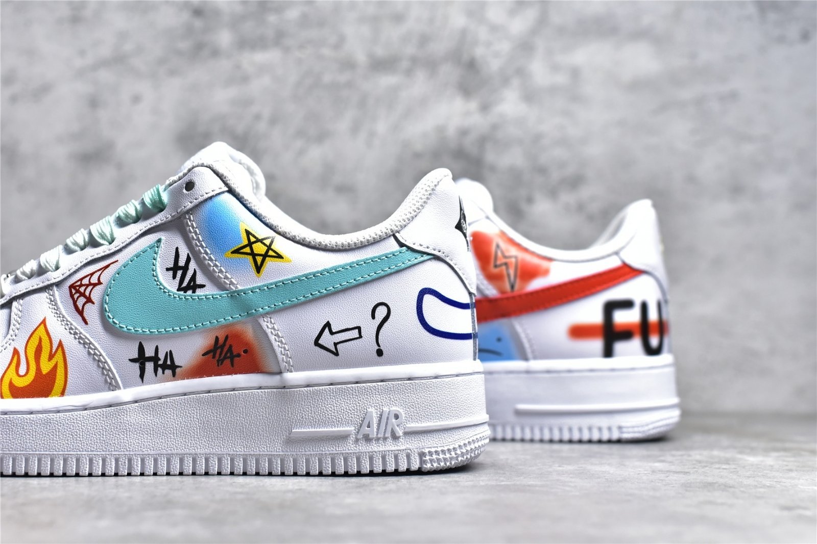 Nike AIR FORCE 1 LOW 07 GRAFFITI WHITE/SKY BLUE/MULTI-COLOR CW2288-111 – תמונה 3