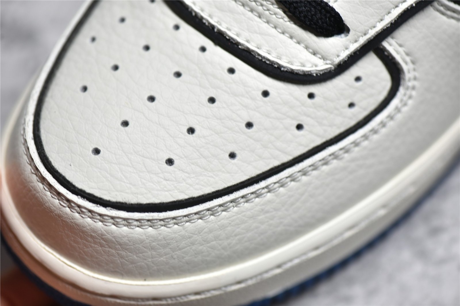 Nike AIR FORCE 1 LOW DAREDEVIL BEIGE/ROYAL BLUE/BLACK AL2236-300 – תמונה 8