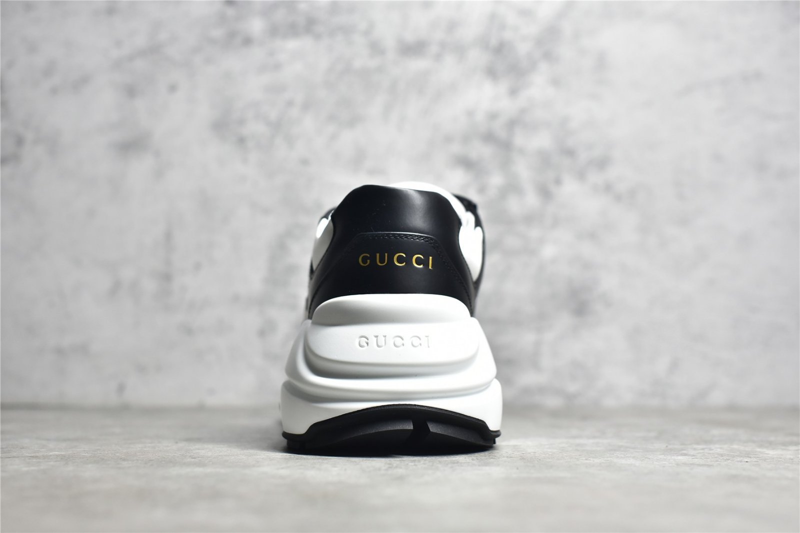 GUCCI RHYTON VINTAGE TRAINER SNEAKER WHITE/BLACK – תמונה 14
