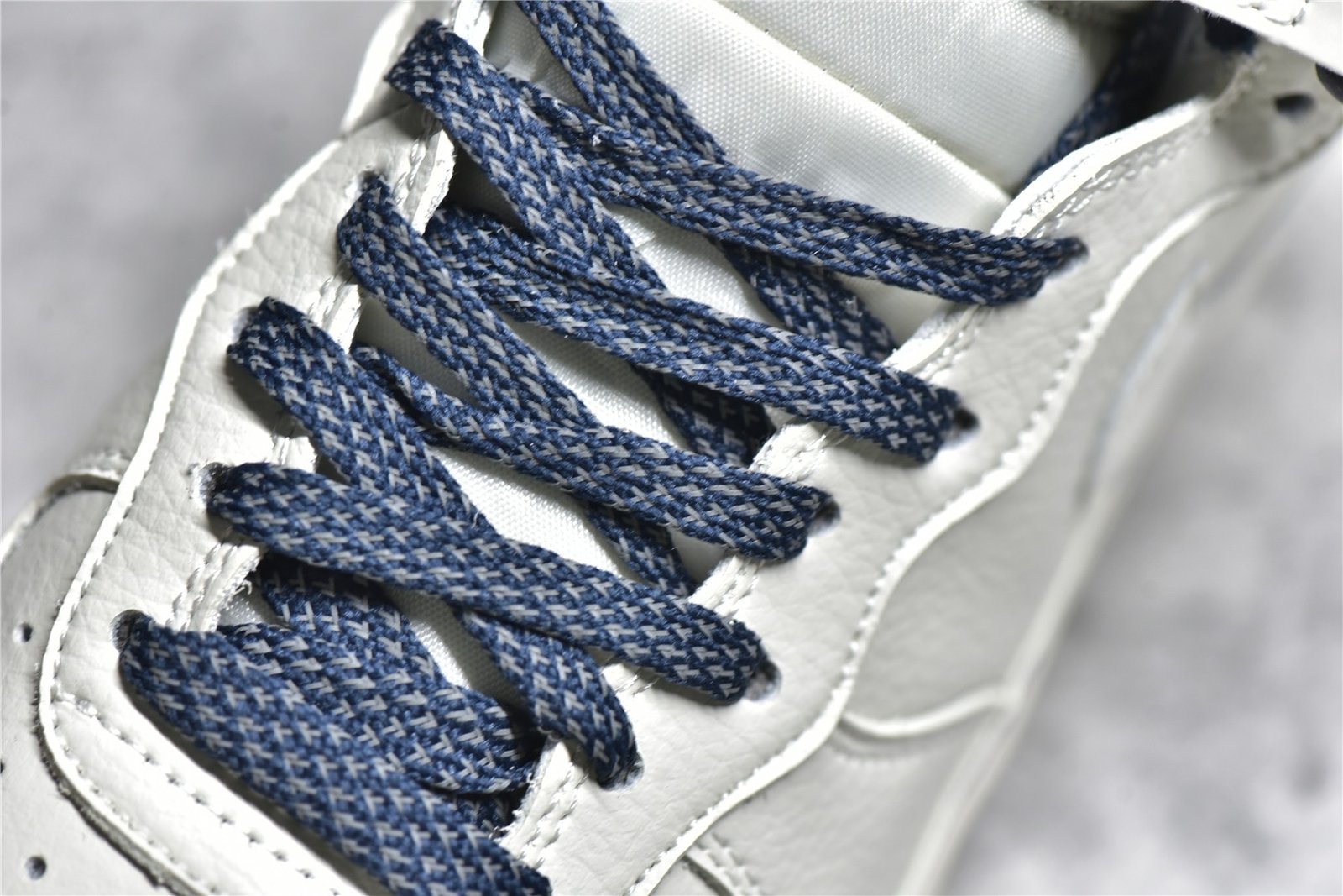 Nike AIR FORCE 1 07 MID MORE THAN X UNINTERRUPTED WHITE/NAVY BLUE/WHITE NU8802-303 – תמונה 9