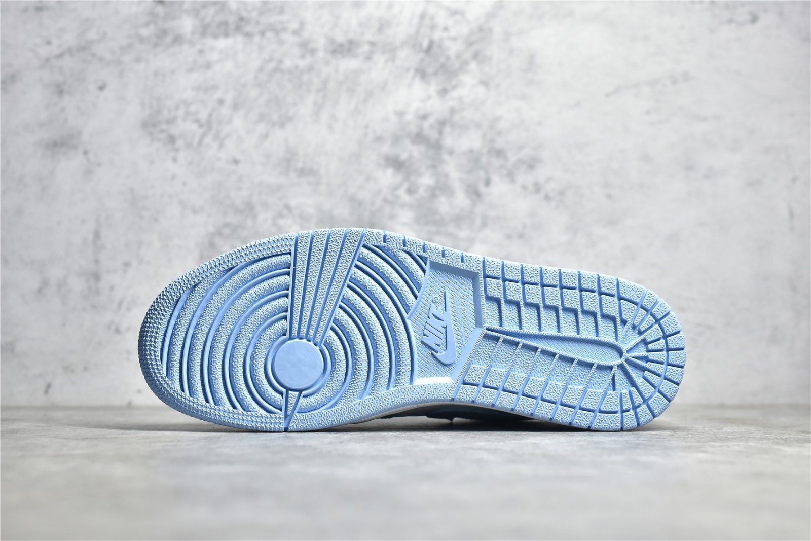 Nike AIR JORDAN 1 LOW WHITE/WHITE/ICE BLUE DC0774-141 – תמונה 15