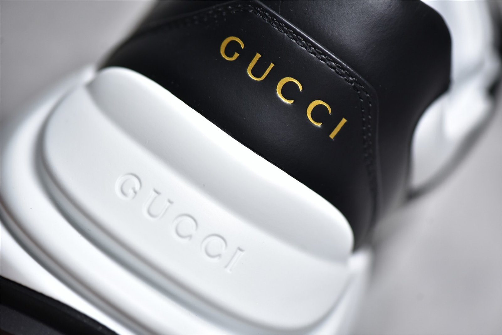 GUCCI RHYTON VINTAGE TRAINER SNEAKER WHITE/BLACK – תמונה 6