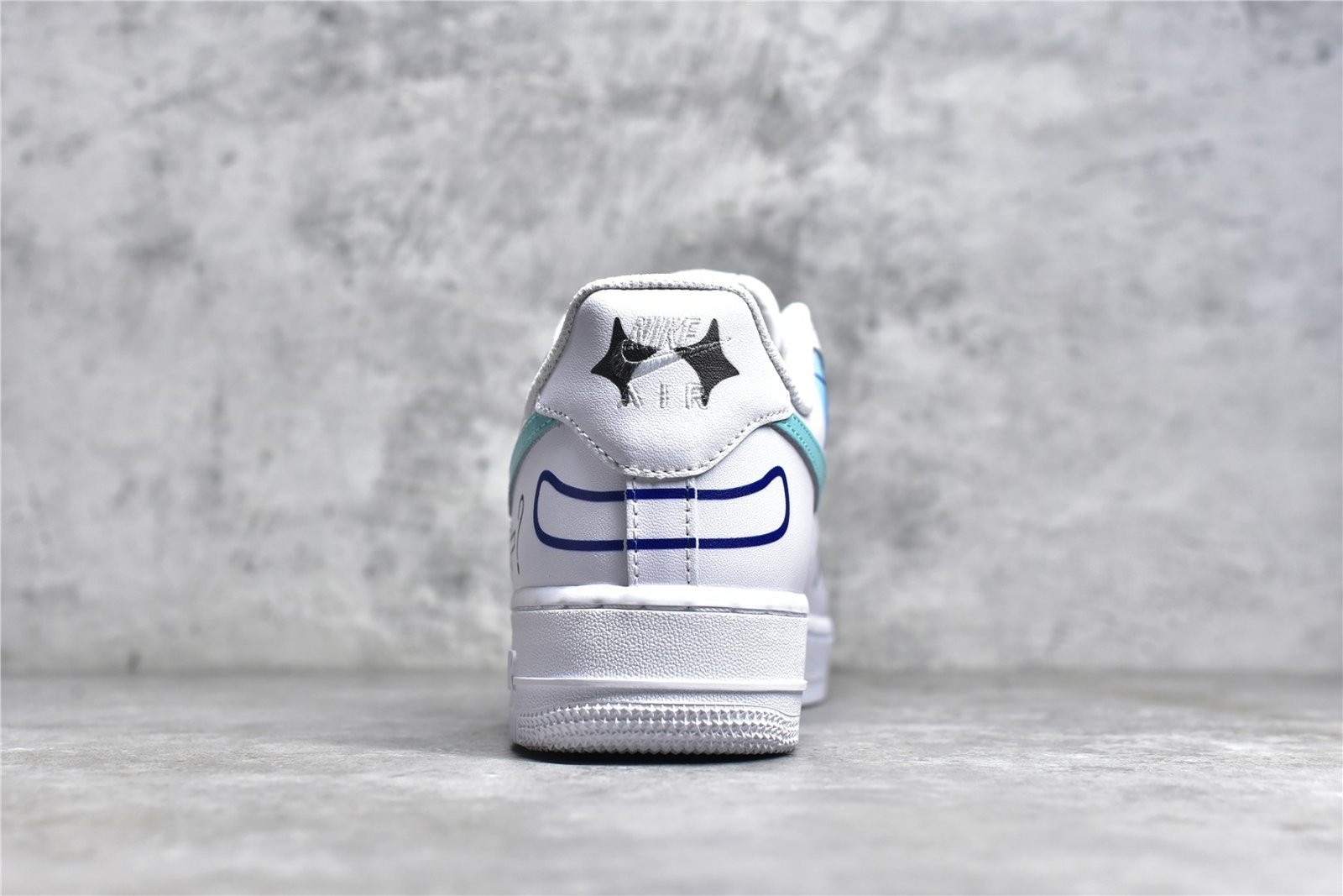 Nike AIR FORCE 1 LOW 07 GRAFFITI WHITE/SKY BLUE/MULTI-COLOR CW2288-111 – תמונה 4