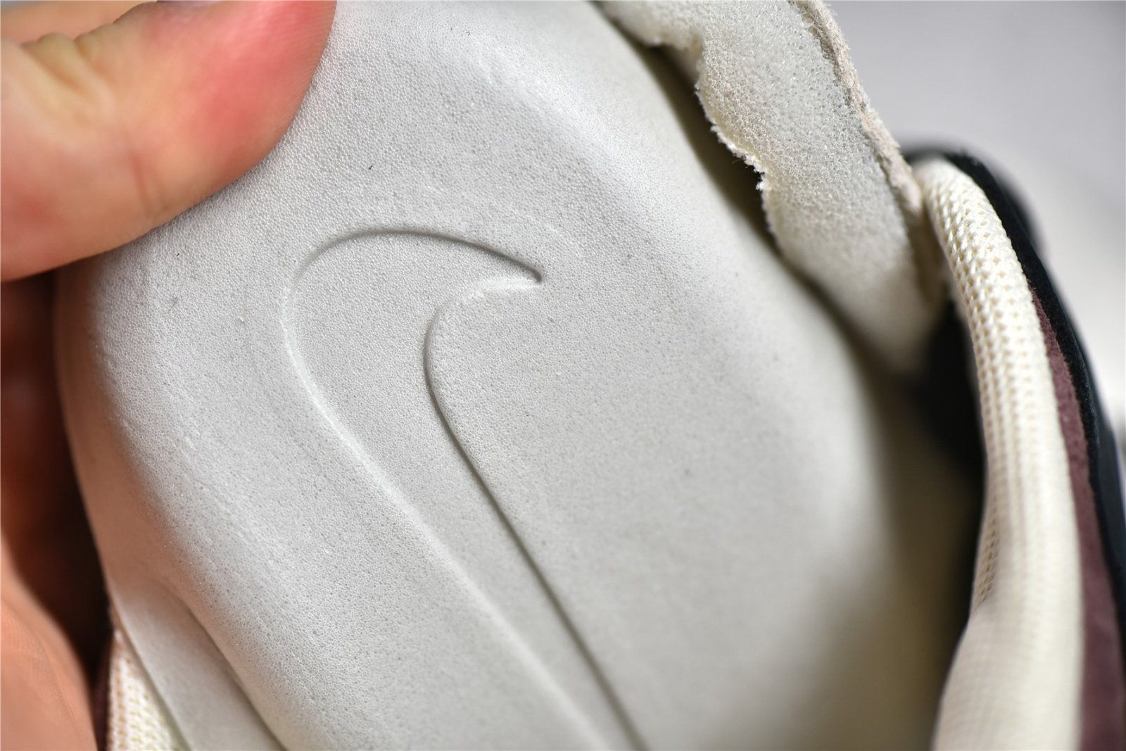 Nike SB DUNK LOW STEAMBOY OST X OTOMO KATSUHIRO BEIGE/BLACK/DARK BROWN LF0039-028 – תמונה 3