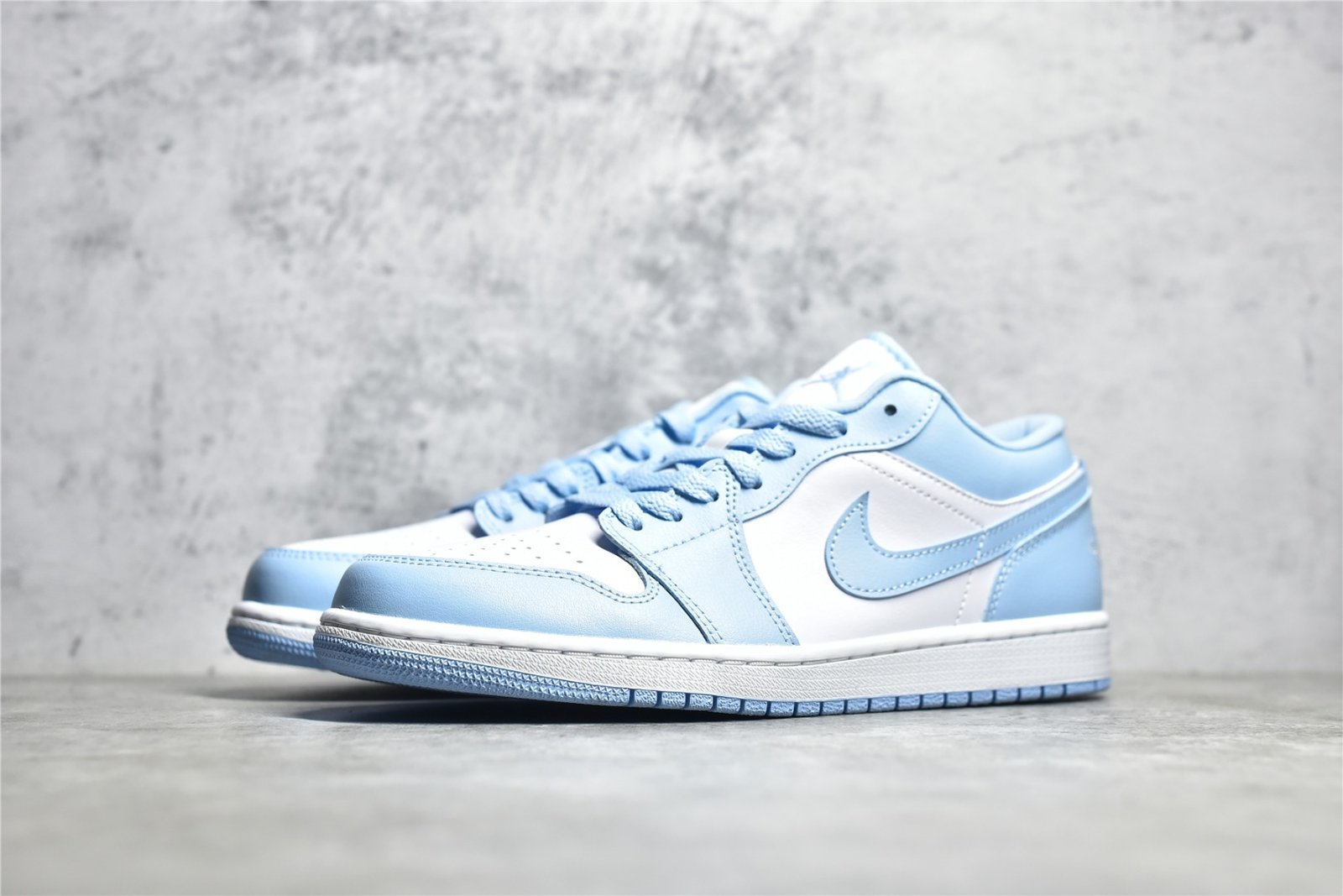 Nike AIR JORDAN 1 LOW WHITE/WHITE/ICE BLUE DC0774-141 – תמונה 18