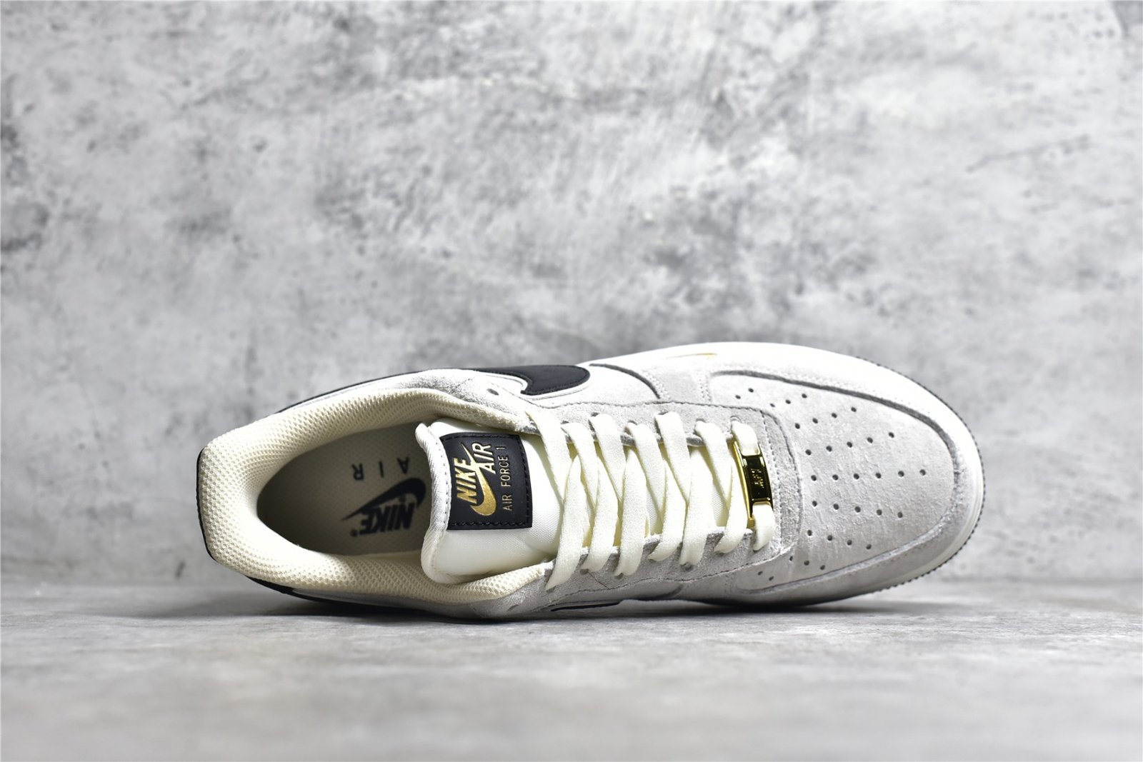 Nike AIR FORCE 1 LOW 07 BEIGE/BLACK/GOLD KK5636-810 – תמונה 7