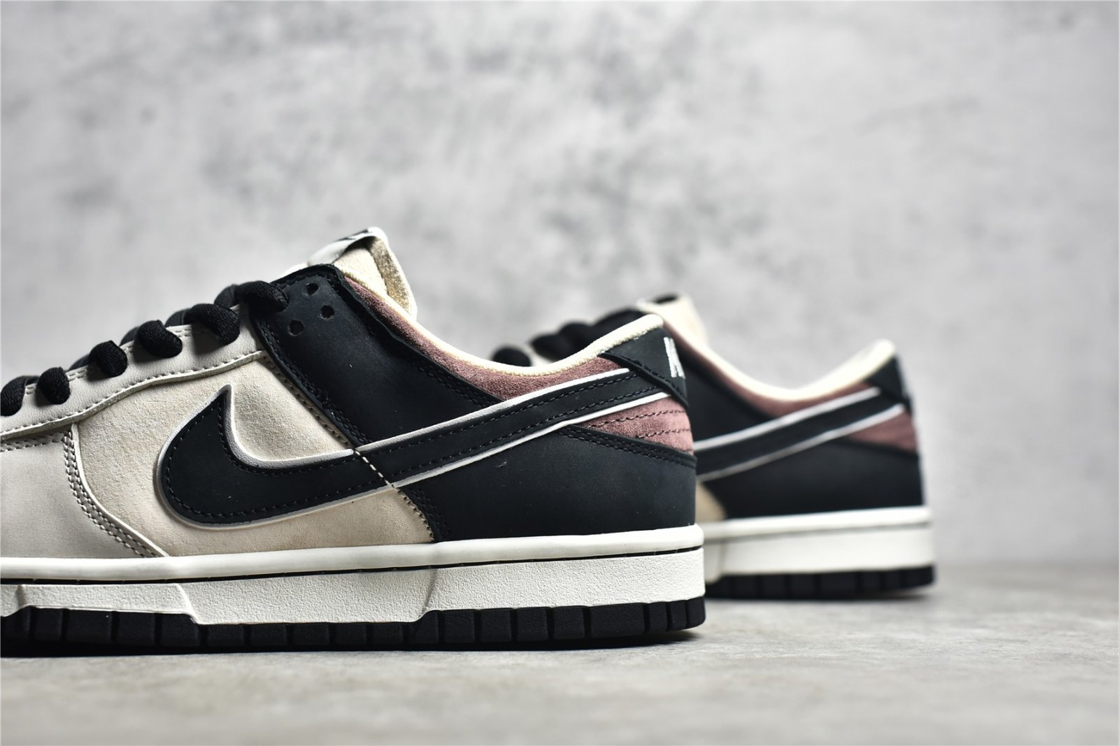 Nike SB DUNK LOW STEAMBOY OST X OTOMO KATSUHIRO BEIGE/BLACK/DARK BROWN LF0039-028 – תמונה 13