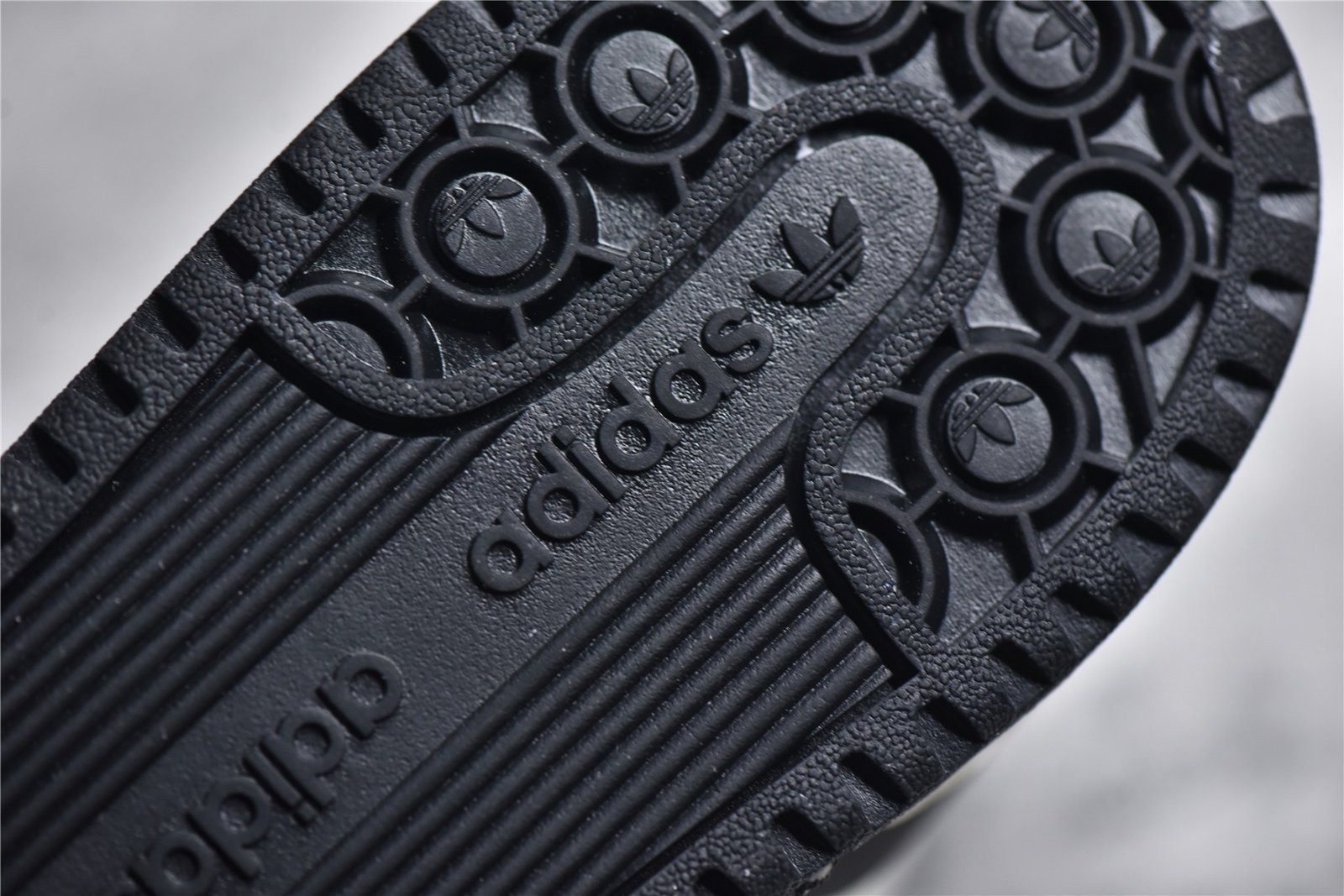 Adidas FORUM 84 LOW CLOUD WHITE/CORE BLACK/CLOUD WHITE HR2007 – תמונה 5