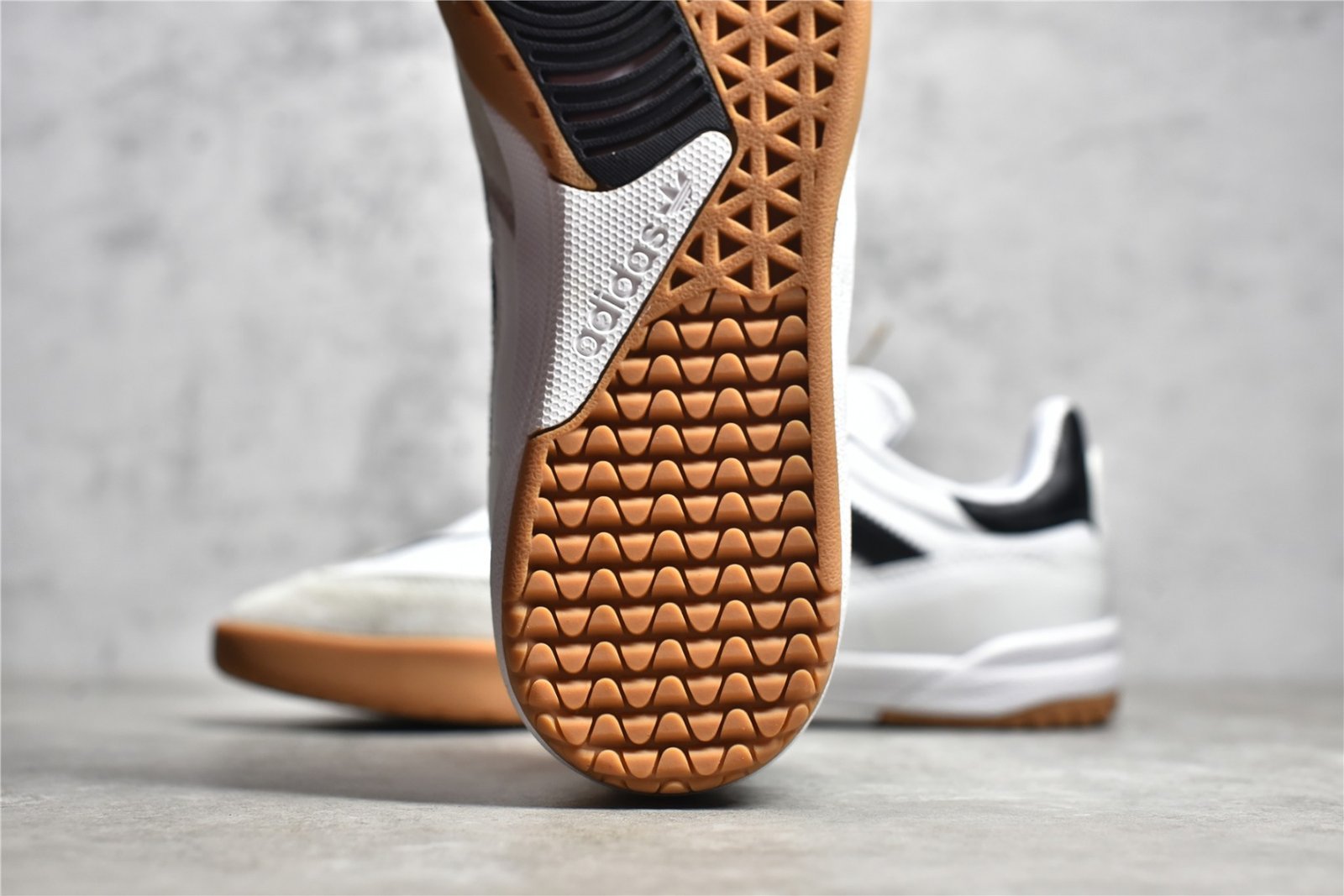 Adidas COPA NATIONALE MILLENNIUM CLOUD WHITE/CORE BLACK/CORE BLACK GW3134 – תמונה 12