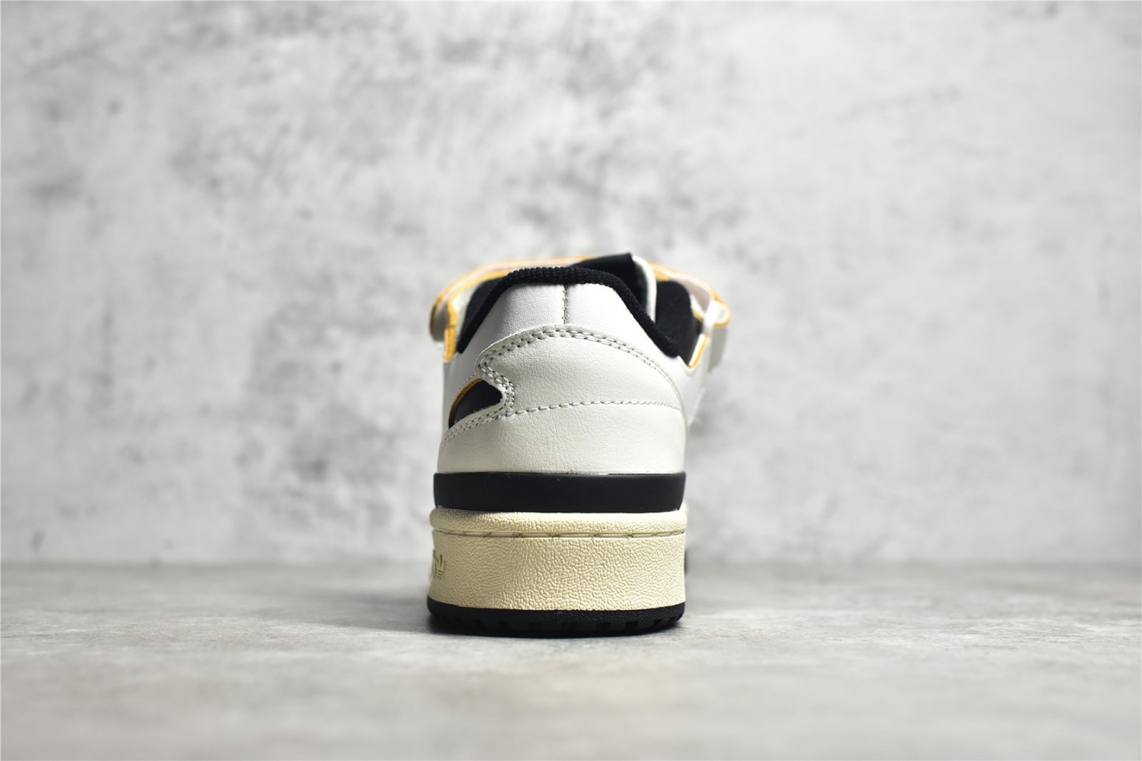 Adidas FORUM 84 LOW CLOUD WHITE/CORE BLACK/CLOUD WHITE HR2007 – תמונה 14