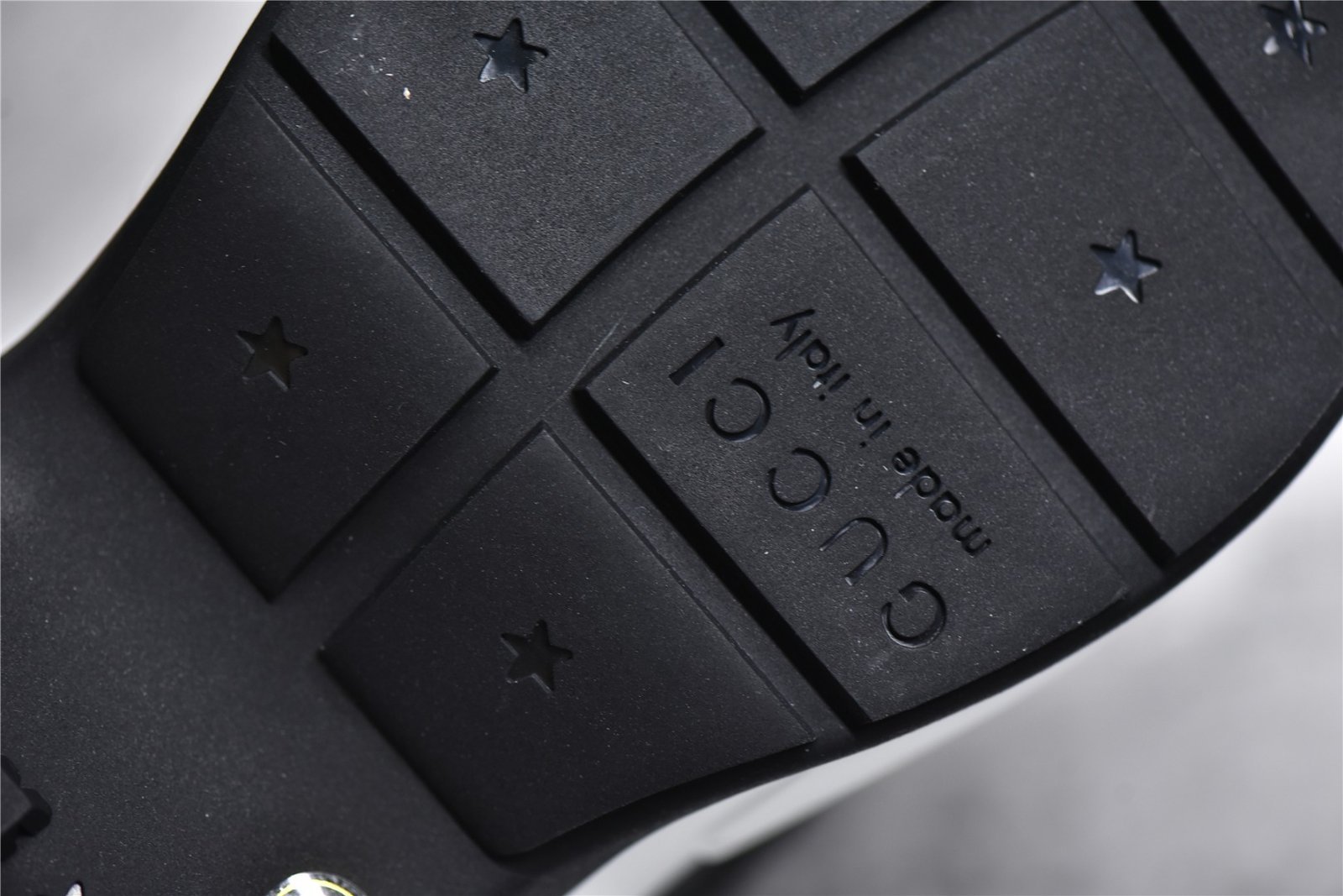 GUCCI RHYTON VINTAGE TRAINER SNEAKER WHITE/BLACK – תמונה 5