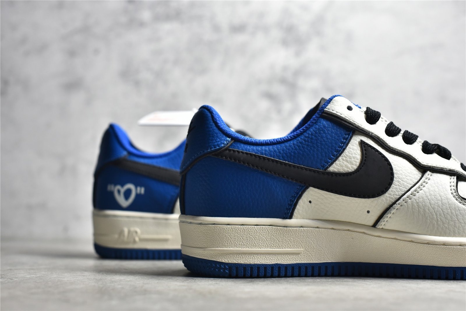 Nike AIR FORCE 1 LOW DAREDEVIL BEIGE/ROYAL BLUE/BLACK AL2236-300 – תמונה 9