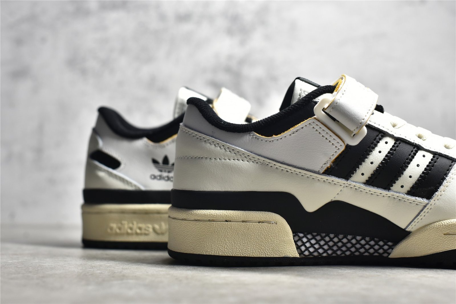 Adidas FORUM 84 LOW CLOUD WHITE/CORE BLACK/CLOUD WHITE HR2007 – תמונה 11