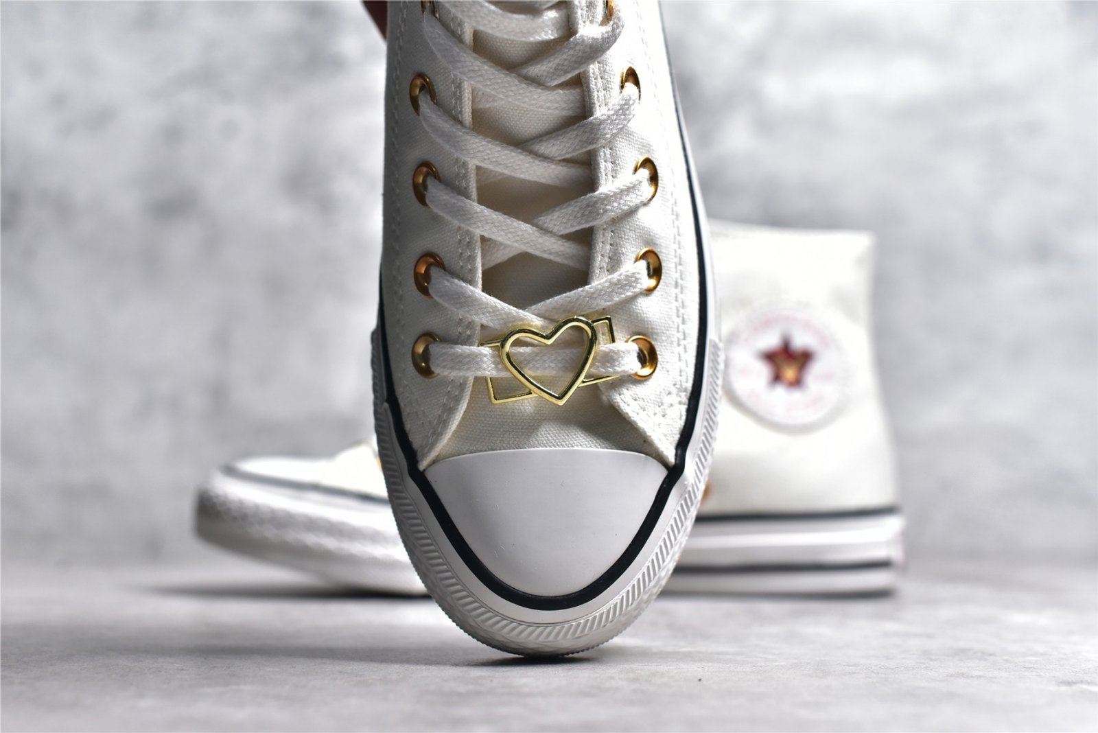 CONVERSE CHUCK TAYLOR ALL STAR HIGH VALENTINE'S DAY 2023 VINTAGE WHITE/WHITE A05139F – תמונה 3
