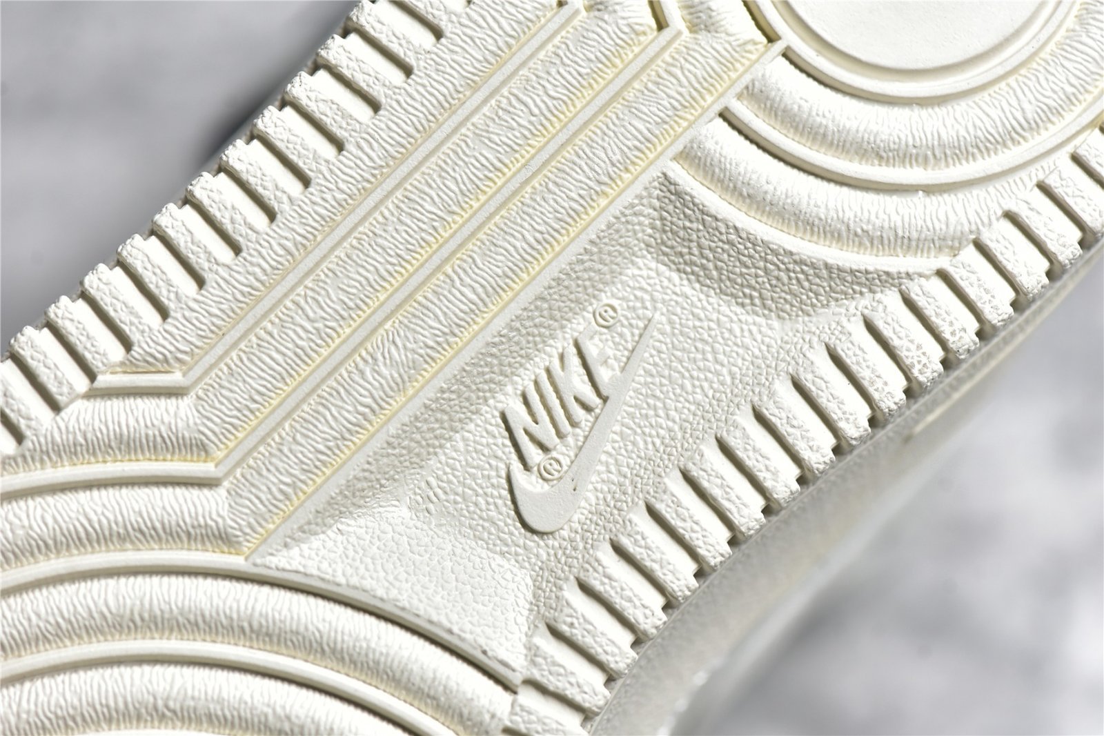 Nike AIR FORCE 1 07 MID MORE THAN X UNINTERRUPTED WHITE/NAVY BLUE/WHITE NU8802-303 – תמונה 6