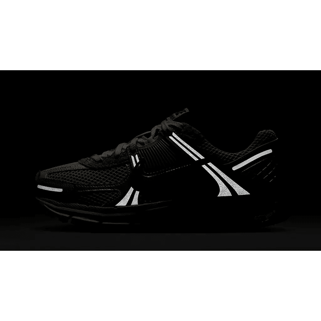 Nike Zoom Vomero 5 Pearl White - ההשקעה המושלמת לאופנה שלך Nike Zoom | ShoeSale