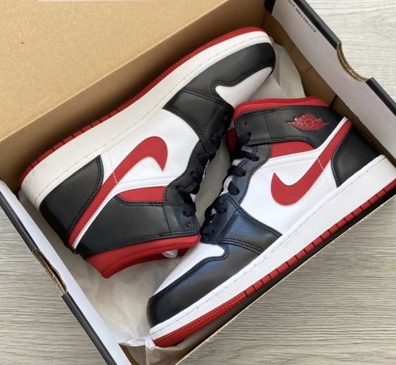 Air Jordan 1 Mid Gym Red Black White – סניקרס שמטריפות את הסטייל שלך! הדגמים החמים | ShoeSale