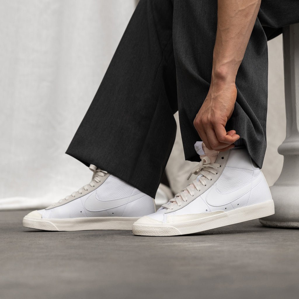 סניקרס נייק Blazer Mid 77 Vintage Sail Platinum Tint – התאמה מושלמת לסטייל שלך! NIKE | ShoeSale