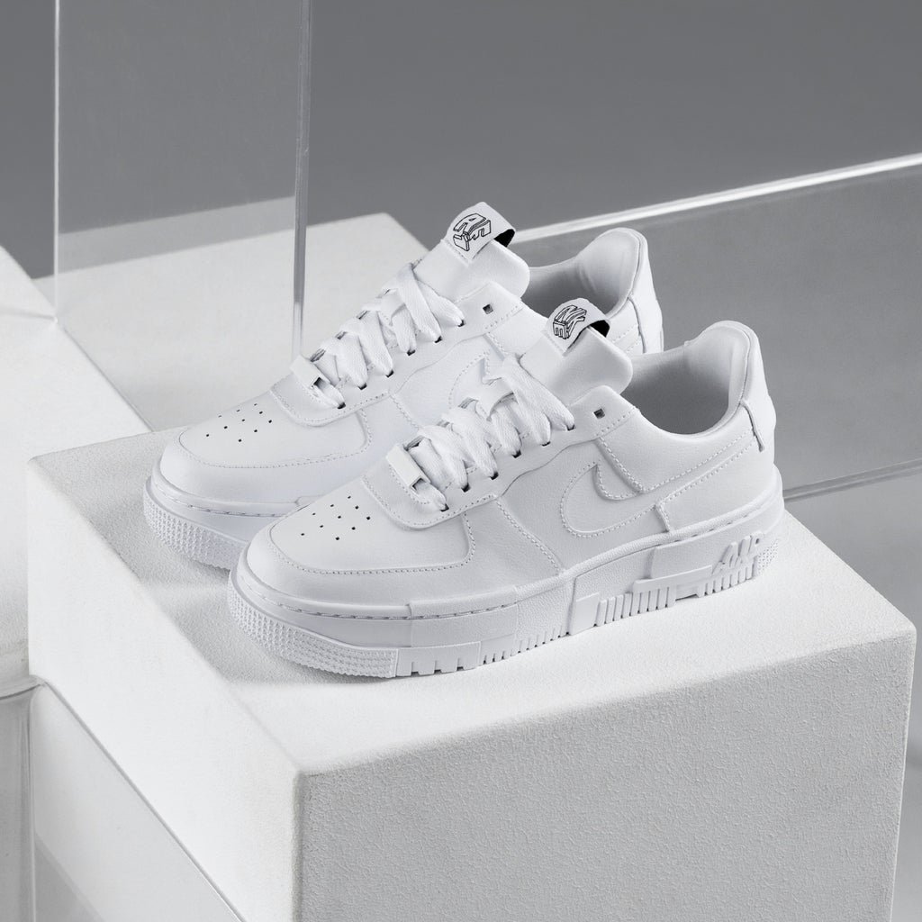 Air Force 1 Low Pixel White – נעלי האופנה שכולם מדברים עליהן! הדגמים החמים | ShoeSale