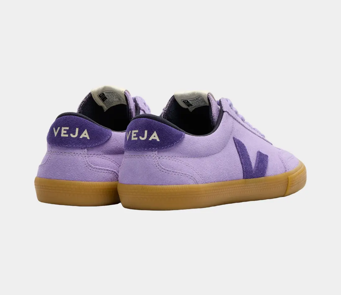 סניקרס זמש לנשים Veja Volley - החיבור המושלם בין נוחות לסטייל VEJA | ShoeSale