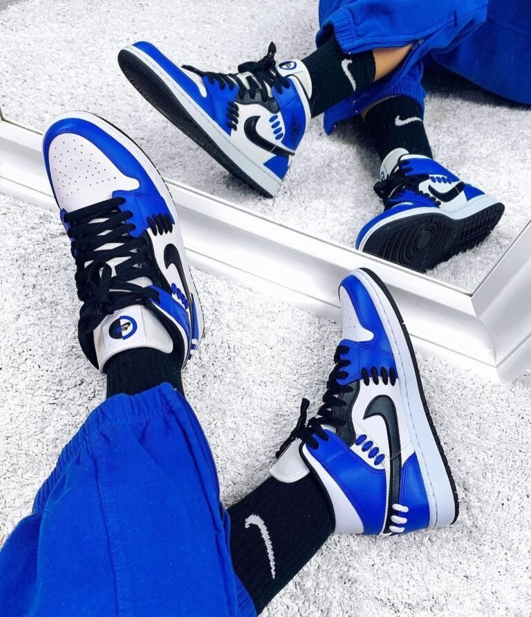 Air Jordan 1 Mid SE Sisterhood - הסניקרס המושלמות בשבילך! AIR JORDAN | ShoeSale