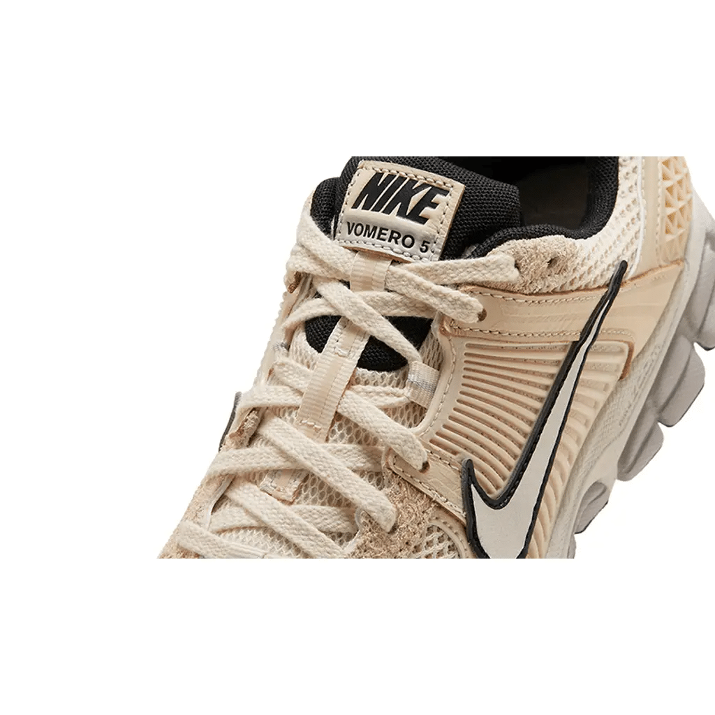 Nike Zoom Vomero 5 Pearl White - ההשקעה המושלמת לאופנה שלך Nike Zoom | ShoeSale