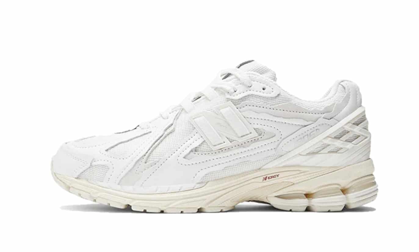 New Balance 1906D Protection Pack White Leather - הסטייל המושלם בשבילך! NEW BALANCE | ShoeSale