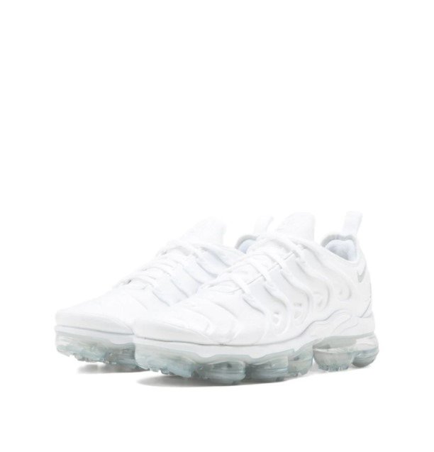 Nike Air Vapormax Plus - הנעל שמשלבת אופנה וסטייל NIKE | ShoeSale