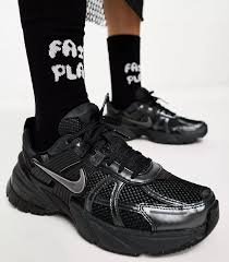 Nike V2K Run Black - הנעל שתשדרג את הסטייל שלך! Nike V2K | ShoeSale