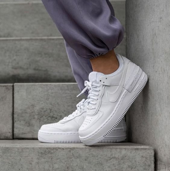 Air Force 1 Shadow Triple White - הטרנד המוביל באופנה הנוכחית! NIKE | ShoeSale