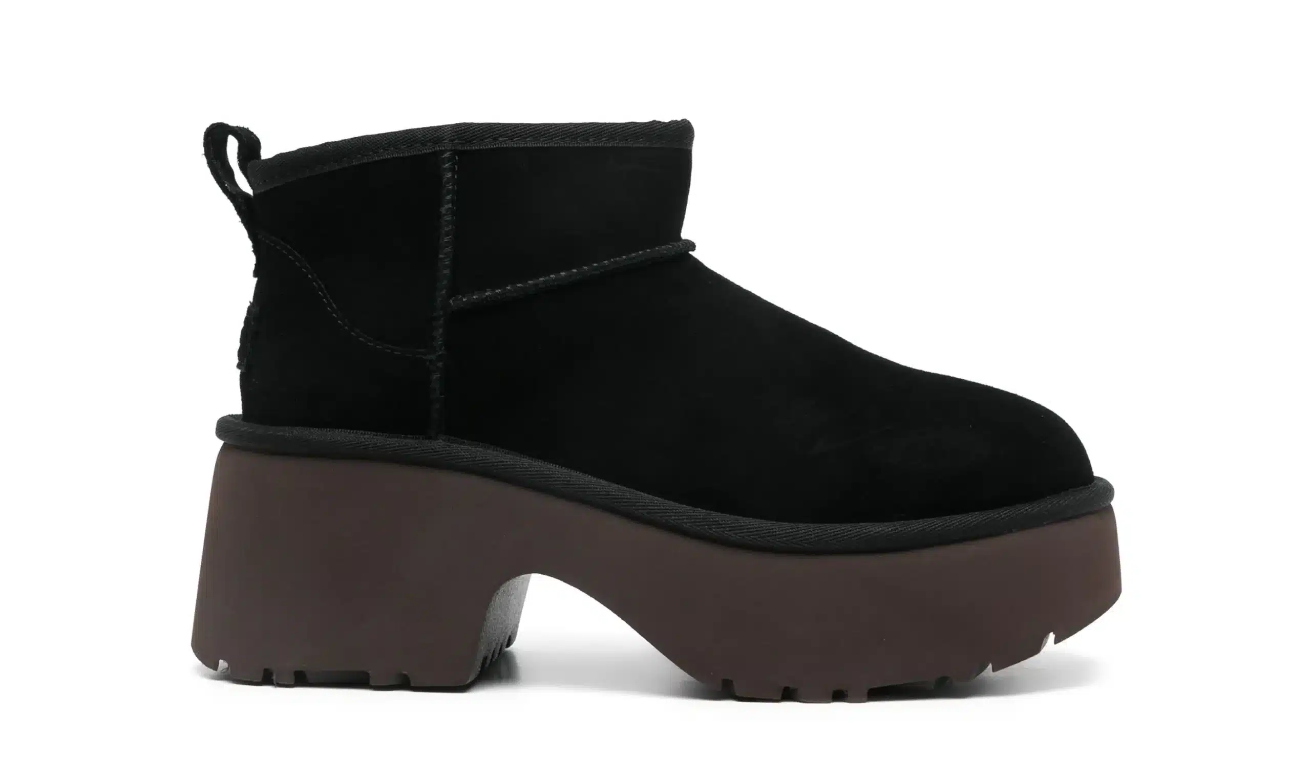 הטרנד של הקיץ: נעלי האג פלטפורמה UGG Classic Ultra Mini New Heights Boots Black - לסטייל שאין שני לו! UGG | ShoeSale