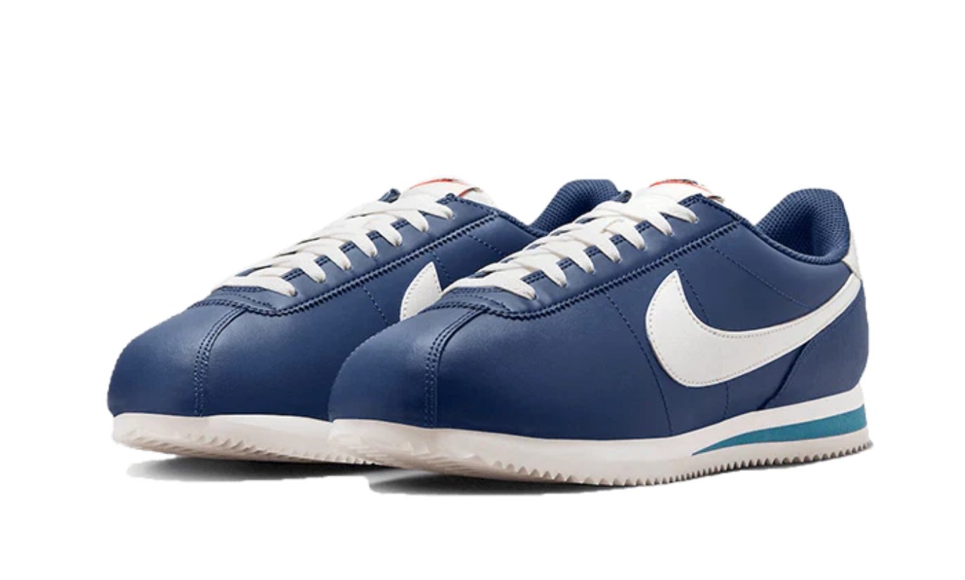 Nike Cortez Midnight Navy – נייק קורטז: חוויית אופנה חדשנית NIKE | ShoeSale