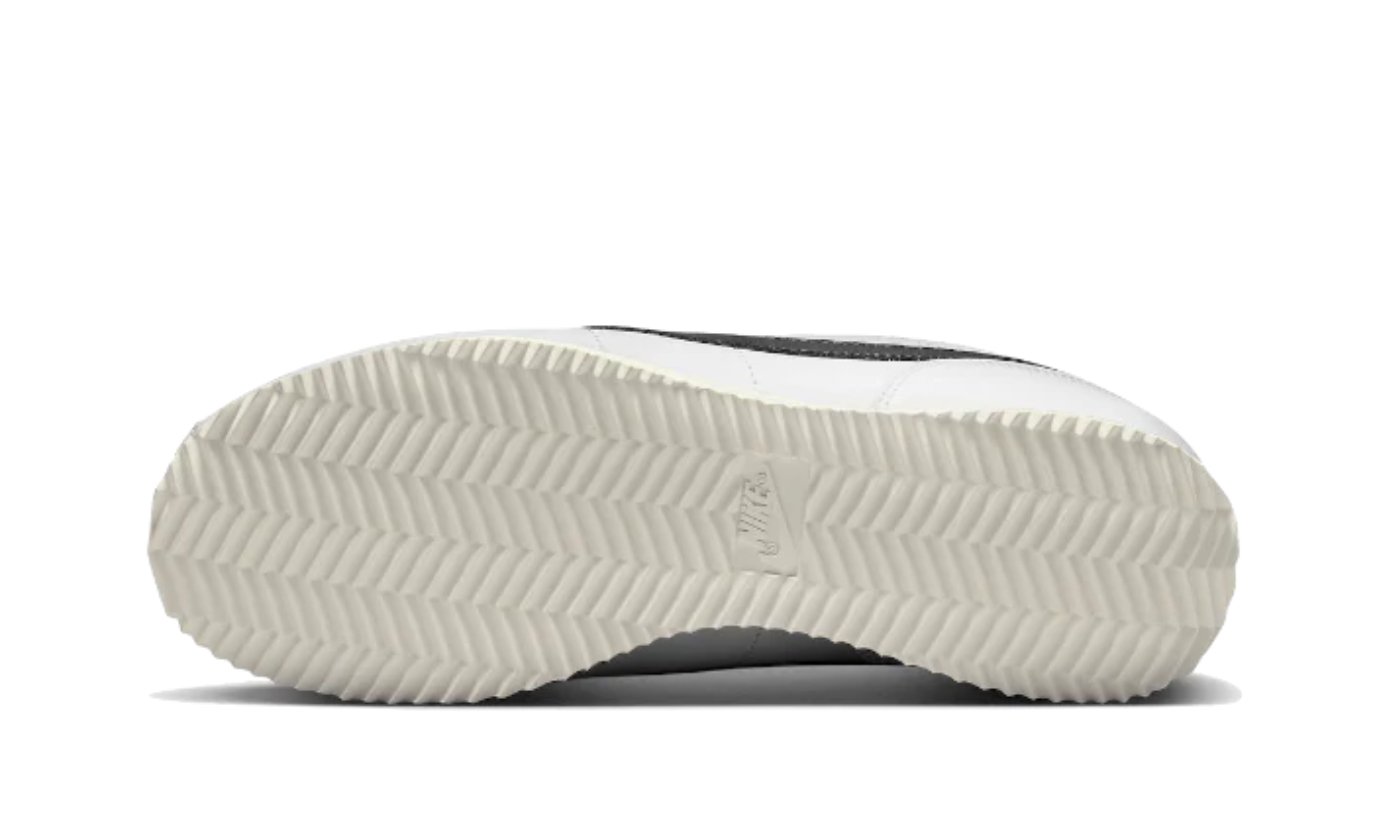 Nike Cortez White Black – נייק קורטז: הנעל שתשדרג את הסטייל שלך! NIKE | ShoeSale