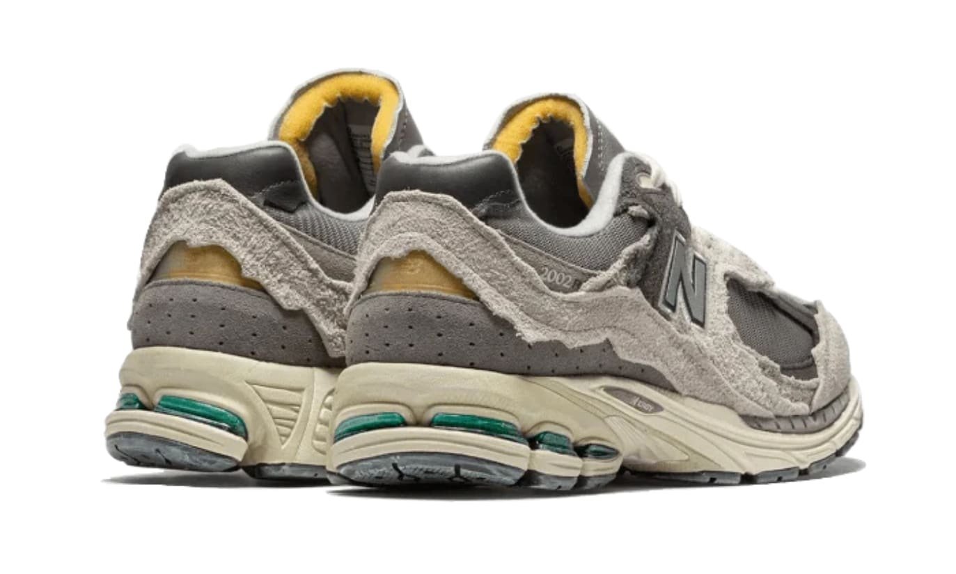 New Balance 2002R Protection Pack Rain Cloud - ההגנה על הסטייל שלך! NEW BALANCE | ShoeSale