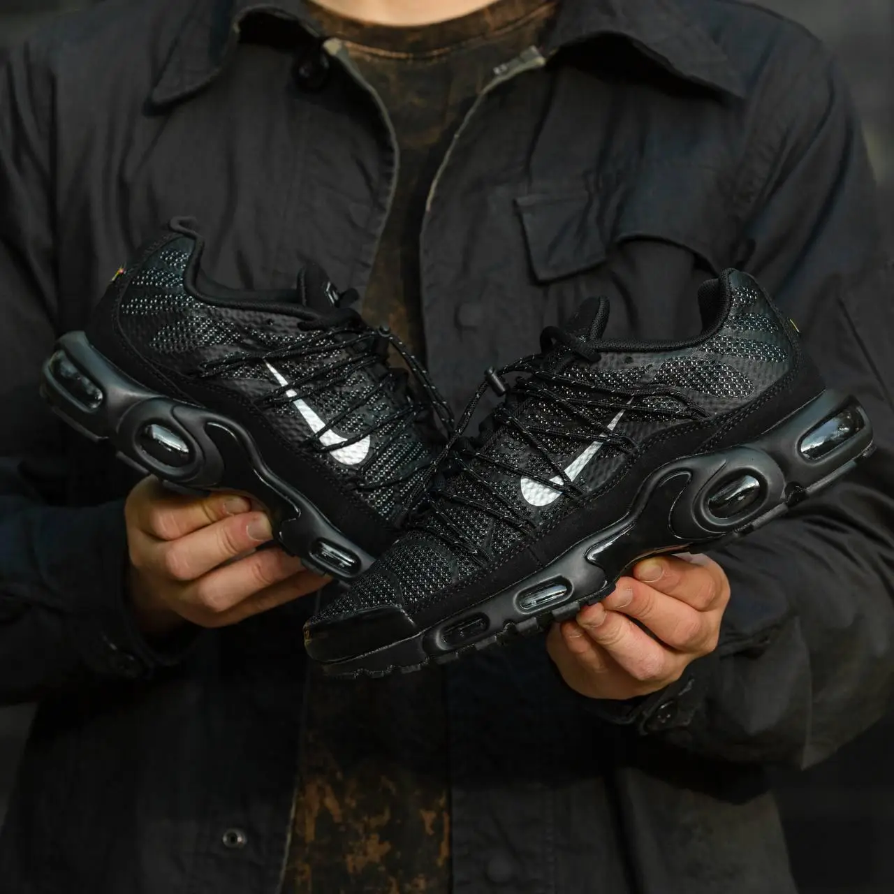 Nike Air Max Plus Toggle Black Reflective - נעליים שמפתחות סטייל NIKE | ShoeSale
