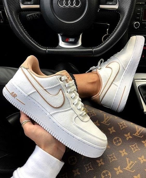 Nike Air Force 1 07 Lux – הנעל שהולכת לשנות את משחק האופנה שלך! NIKE | ShoeSale
