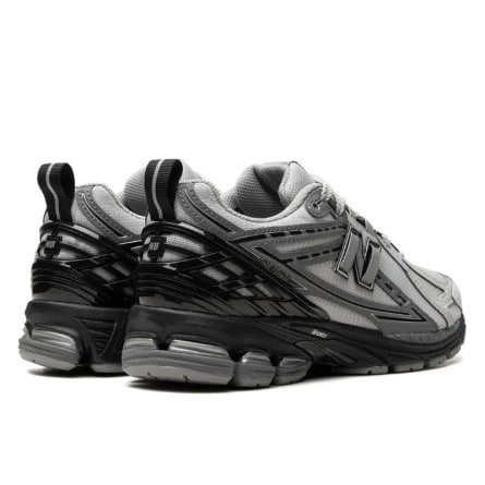 כנסו לאופנה עם New Balance 1906R Brighton Grey – נעליים שמשדרות סטייל NEW BALANCE | ShoeSale