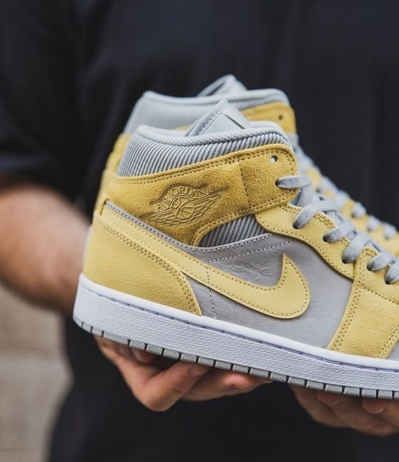 Air Jordan 1 Mid Mixed Textures Yellow – הסניקרס שיביאו לך סטייל AIR JORDAN | ShoeSale