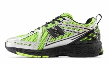 סניקרס New Balance 1906R Volt Black – הביאו את הסטייל לנעליים שלכם! NEW BALANCE | ShoeSale