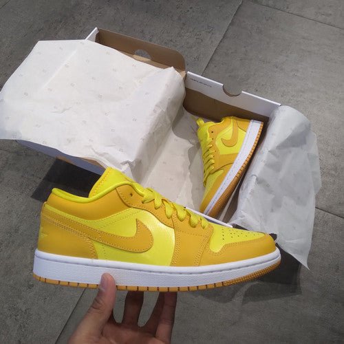 Air Jordan 1 Low Yellow Strike - הטרנד הבא בעולם האופנה! AIR JORDAN | ShoeSale
