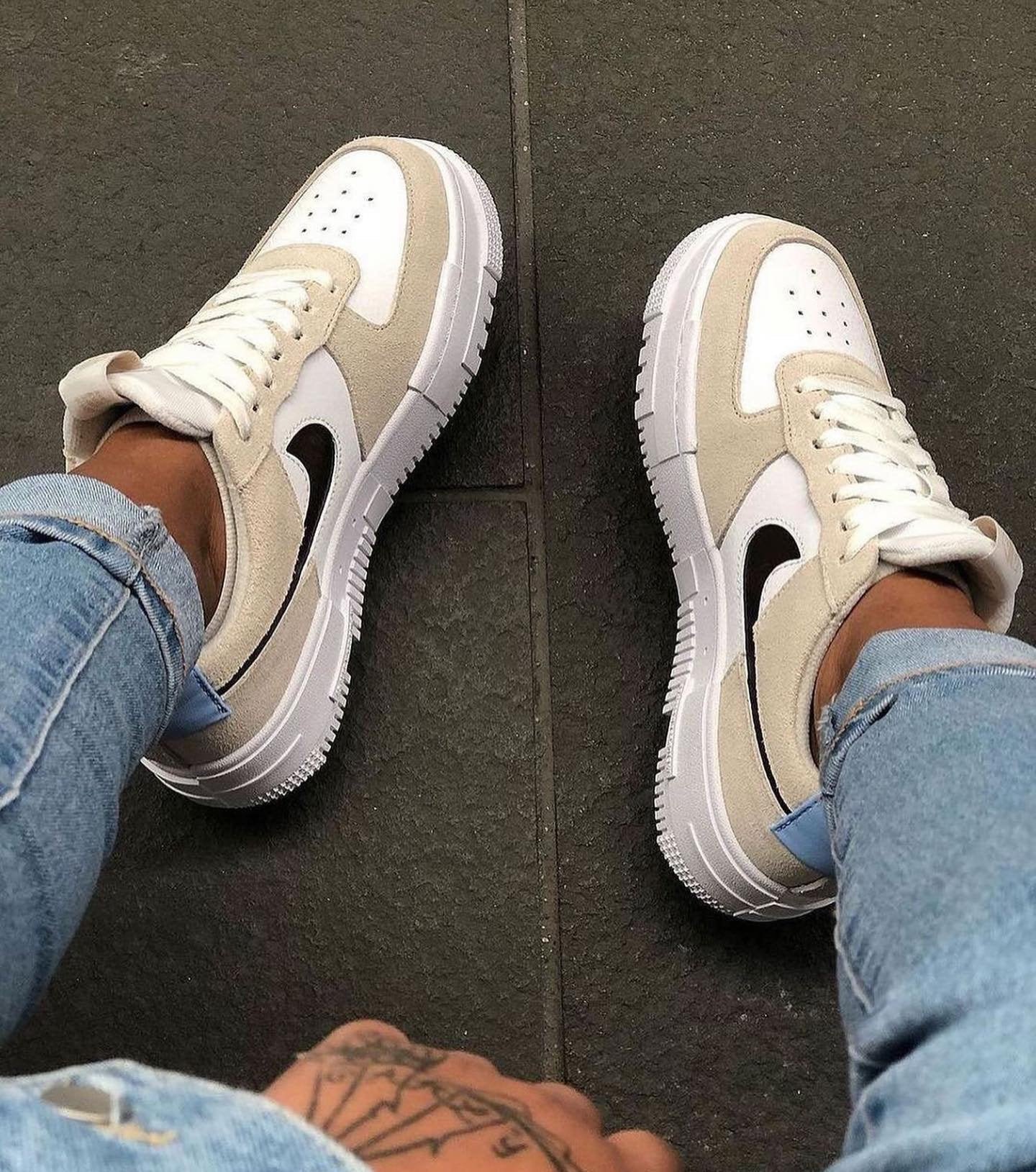 חדש! נעלי Air Force 1 Low Pixel Desert Sand - סטייל שאין כמותו! הדגמים החמים | ShoeSale