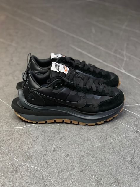 Nike Vaporwaffle Sacai Black Gum - לא לסלוח על סטייל NIKE | ShoeSale